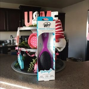NIB Wet Brush Original Detangler Purple